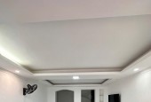 Cho thuê ở hộ gia đình  nhà ngõ Hồng Hà, diện tích 35m2 - 4tầng 3 ngủ - giá 15triệu